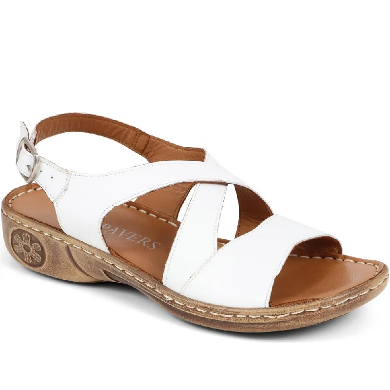 Child - Friendly Women's Sandals with a Secure Buckle in Purple for Moms on the GoBuckle Strap Sandals - GENC37007 / 324 731