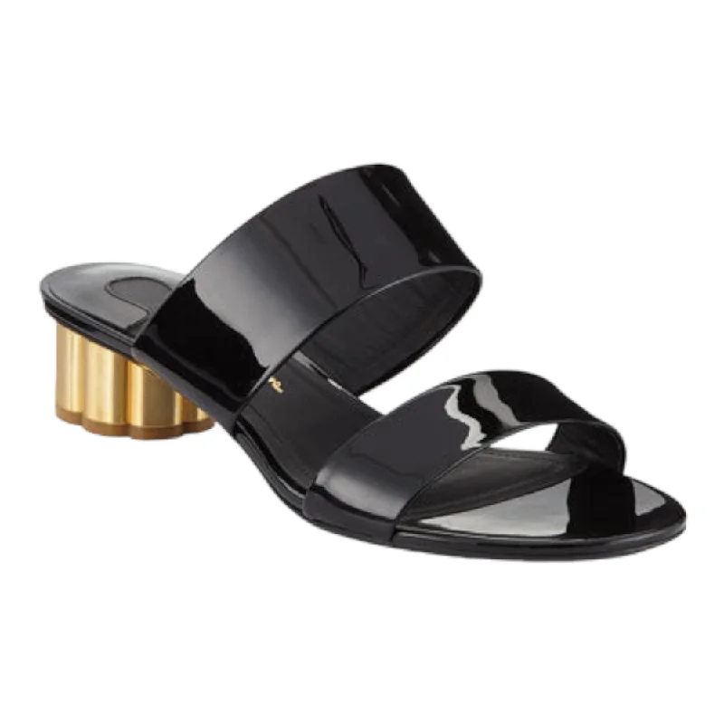 Women's Thong Sandals with a Beaded Design in Multicolor for a Beachy AestheticSALVATORE FERRAGAMO Belluno Women's 0671048 Nero Patent Sandal