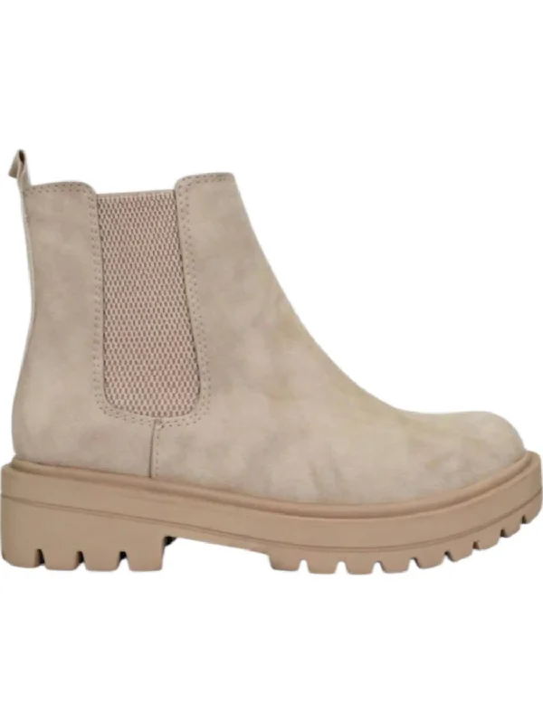 Women's Paden Lug Sole Chelsea Booties In Beige